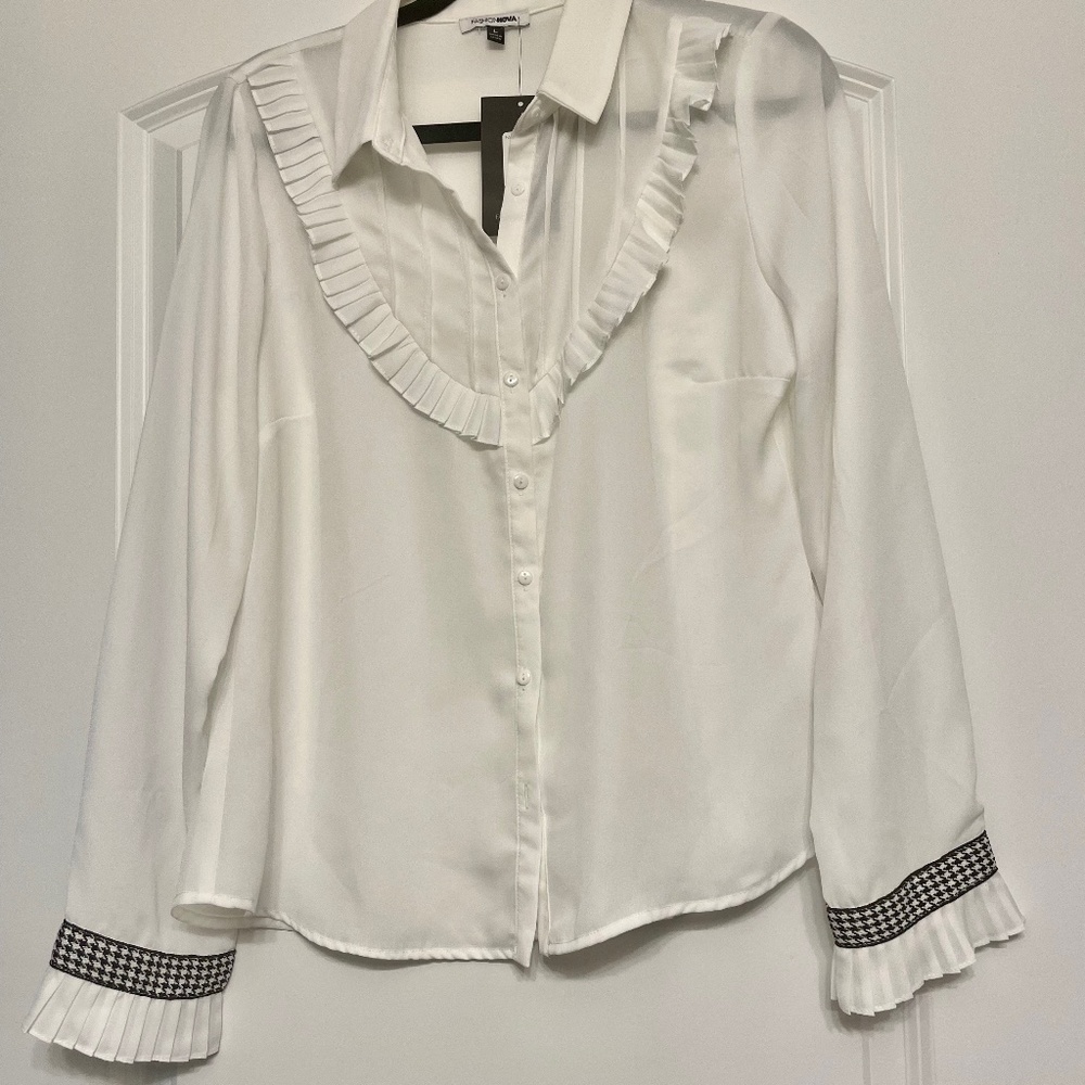 🤍White Fashion Nova Blouse 🤍